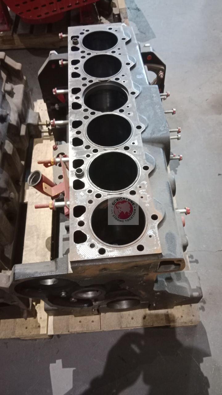 R542211 Блок цилиндров John Deere 6090